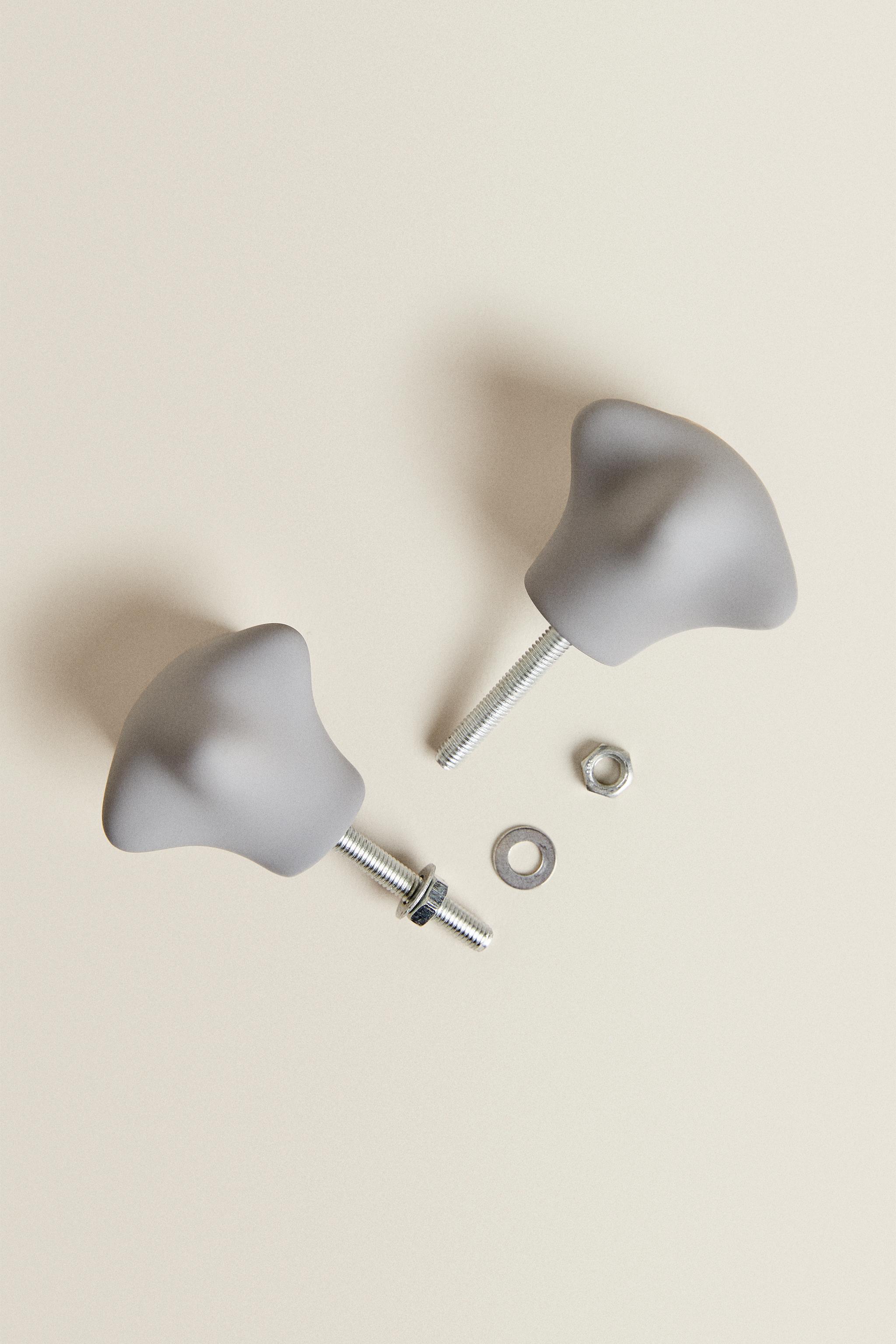 KIDS' STAR KNOBS (PACK OF 2)